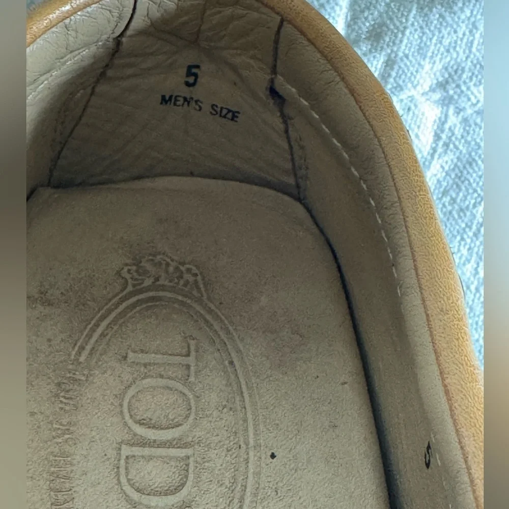 Tod's Gommino Leather Fringe Driving Loafers in Congnac & Tan